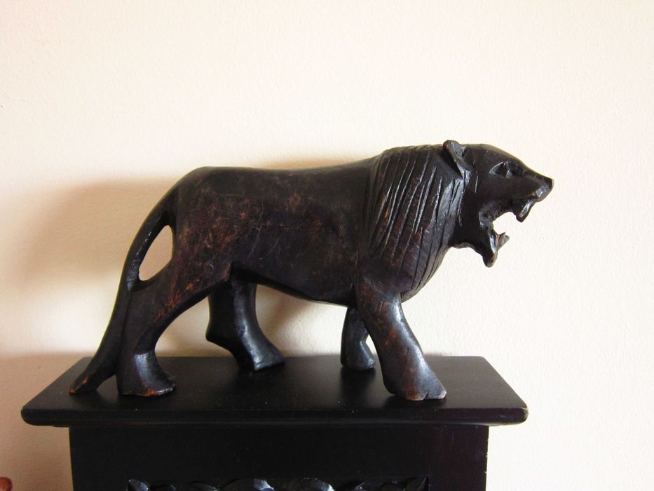 cadou rar Leu  sculptura lemn esenta tare, arta africana vintage