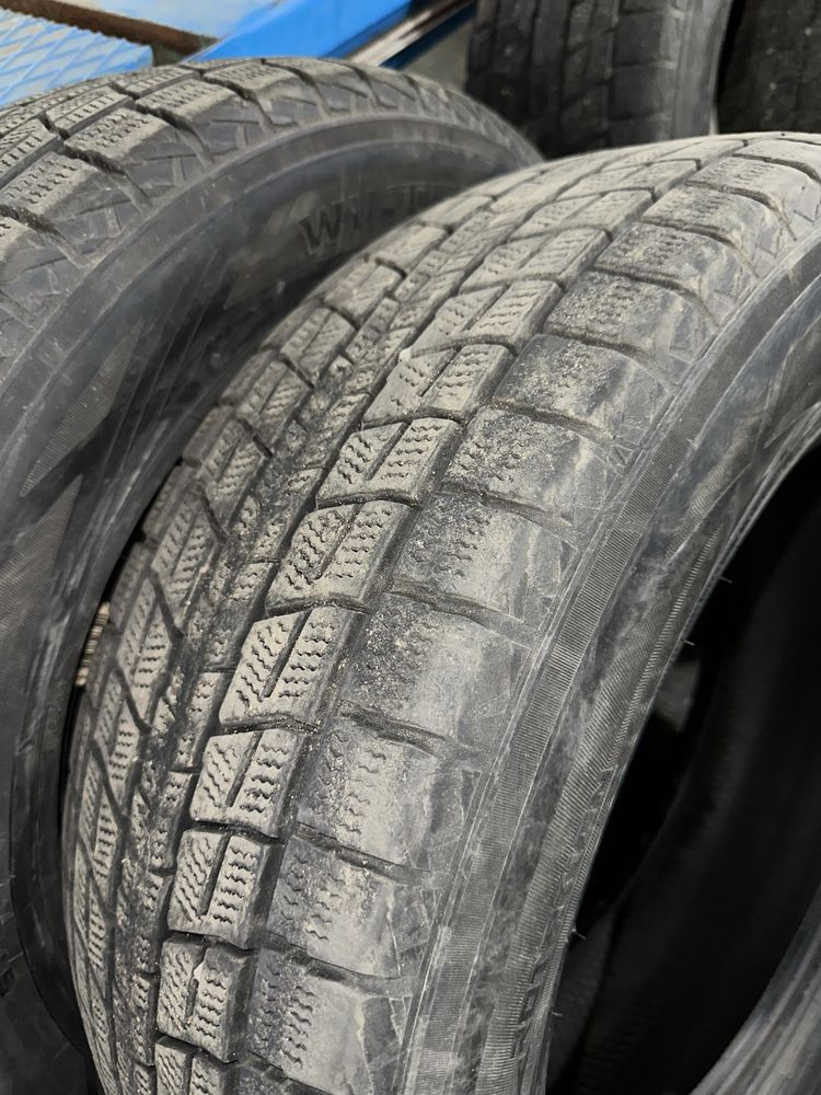 Срочно продам зимние шины dunlop