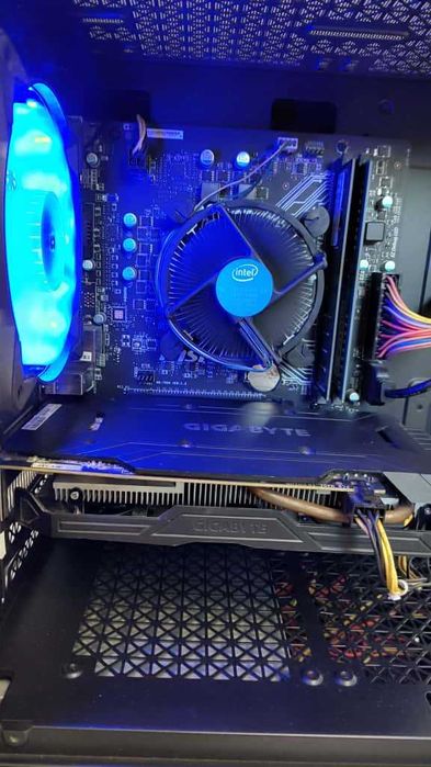 PC gaming 1060 3 gb / 16 gb ram / i5 7400