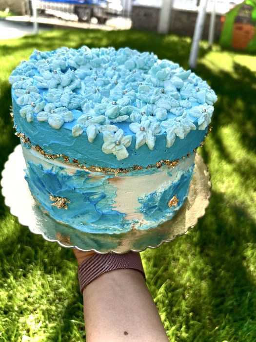 Realizez torturi si prajituri la cerere