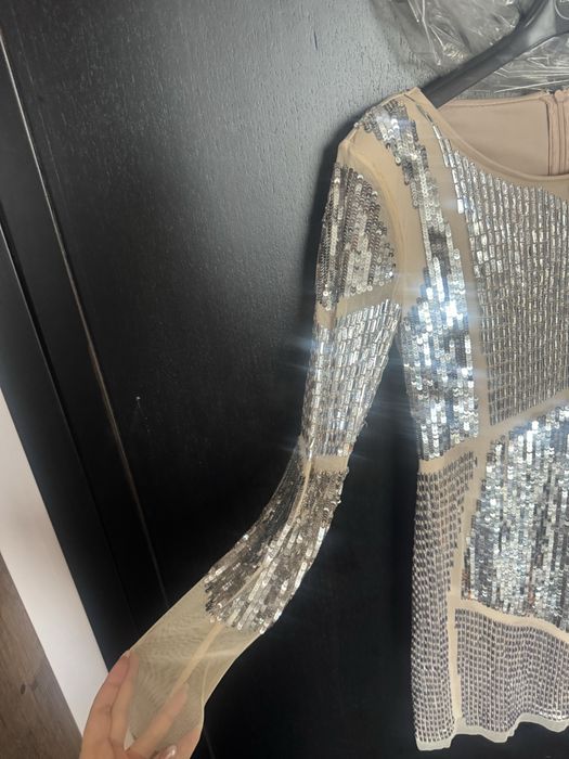 Patrizia Pepe рокля за вашите бляскави поводи размер 40 S