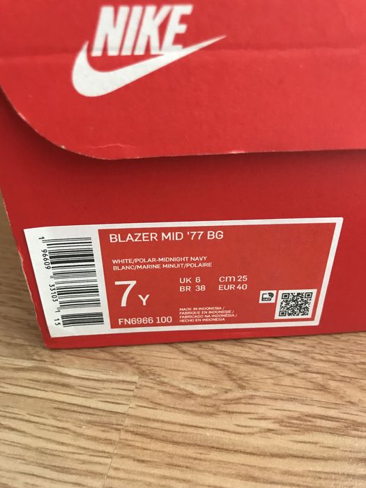 Nike Sneakers Blazer Mie 77 Bg Jordan Adidas Yeezy Boost Versace Air