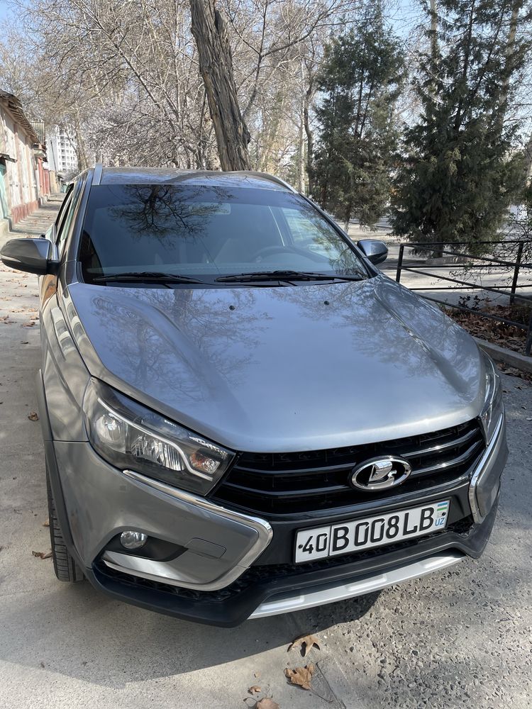 Срочно Lada Vesta Sw Cross 1.8 MT