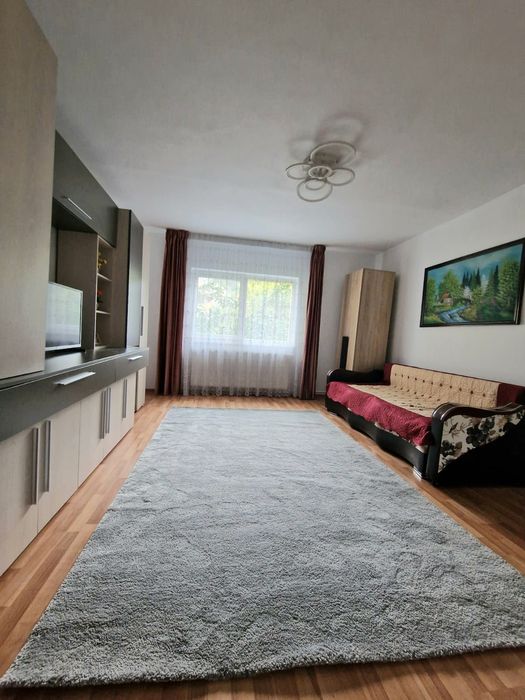 Vand apartament cu 3 camere in Racadau