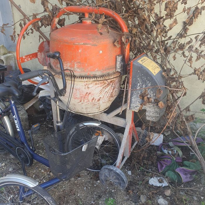 Vând baterie bicicleta electrica în stare bună de funcționare ce se ve