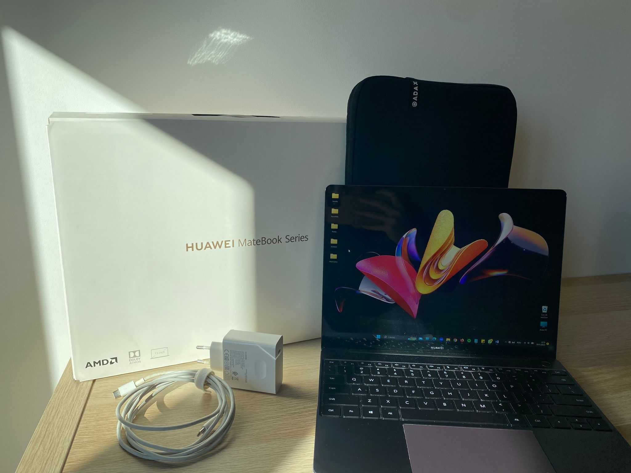 Laptop ultraportabil HUAWEI MateBook 13 AMD Ryzen 5 3500U + Windows 11