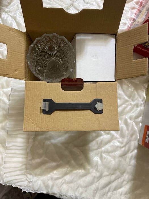 Xuristal sotiladi narxini kelishamiza