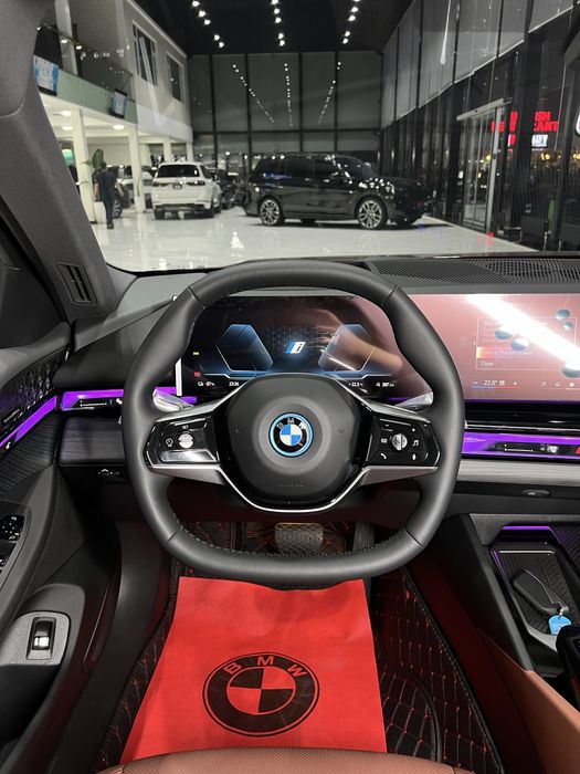BMW i5 35L eDrive