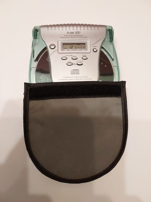 CD-Player Tevion MD7894. ESP, Anti-Rolling Sistem, Bass Boost.