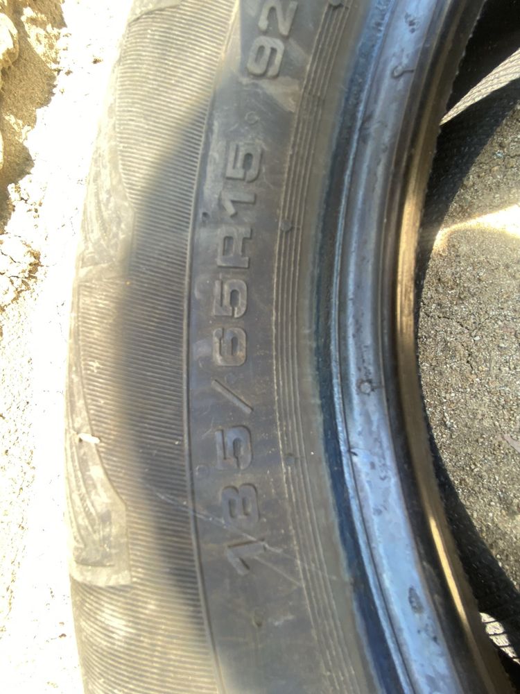 Продам зимние шины 185/65/15 2 шины