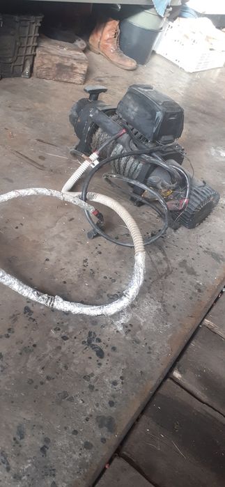 Troliu electric 6 tone 12 volti