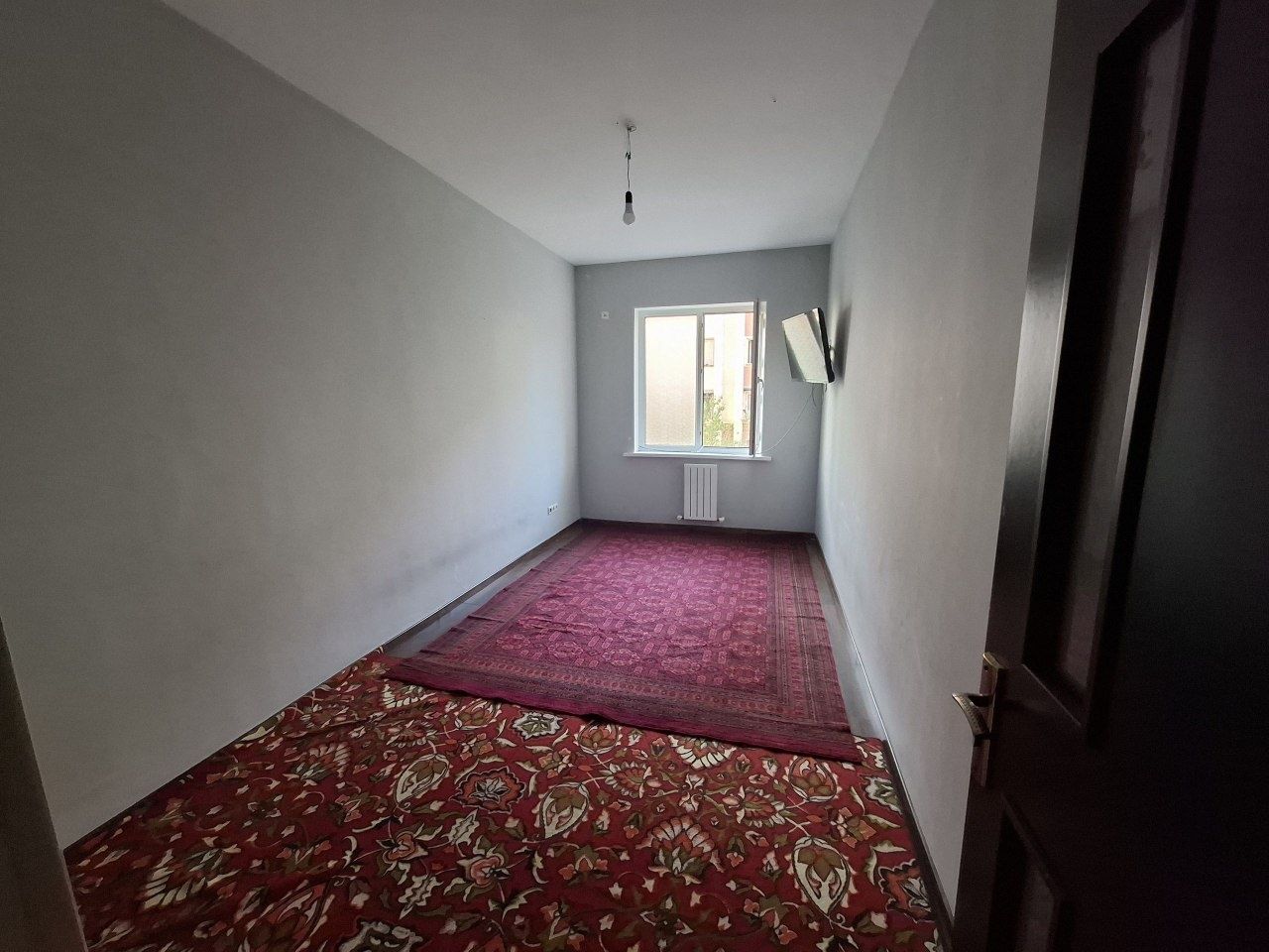 Ijaraga 1 Xonali Navastroyka  Ijaraga Topshiriladi. Uzbum Farg'ona Yo'