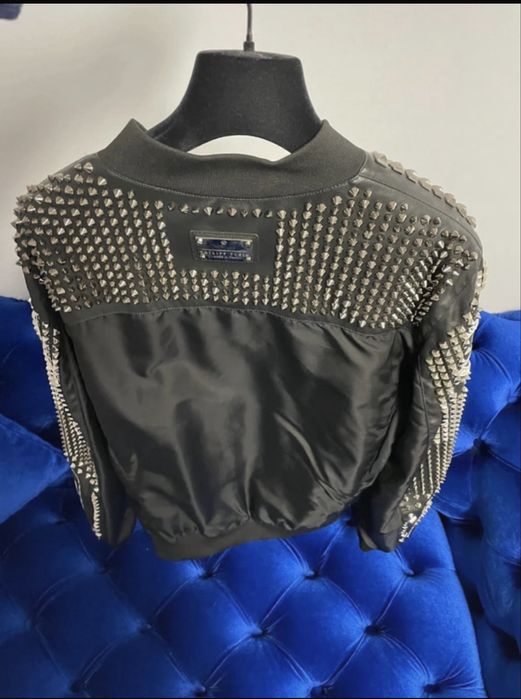 Se vinde geaca Philipp plein editie limitata