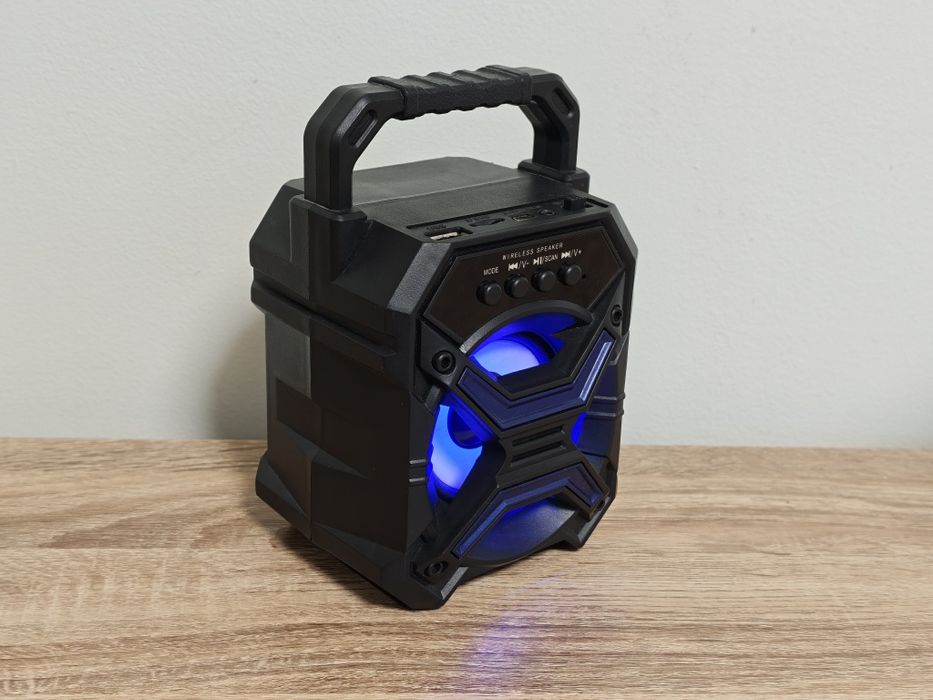 Блутут колонка, Bluetooth speaker