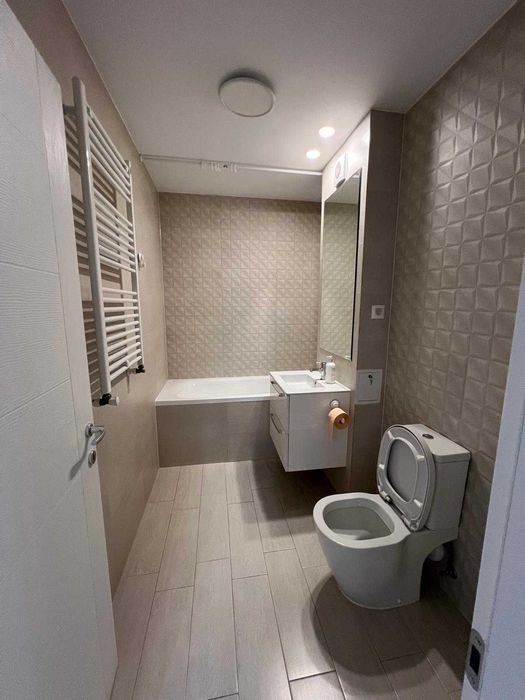 Hils Splai - Vand Ap. 2 Camere + Loc Parcare, Proprietar