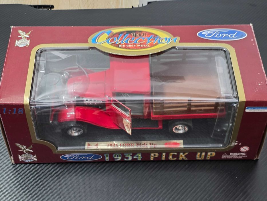 Macheta Auto 1/18 Road Legends Ford 1934 Pick Up