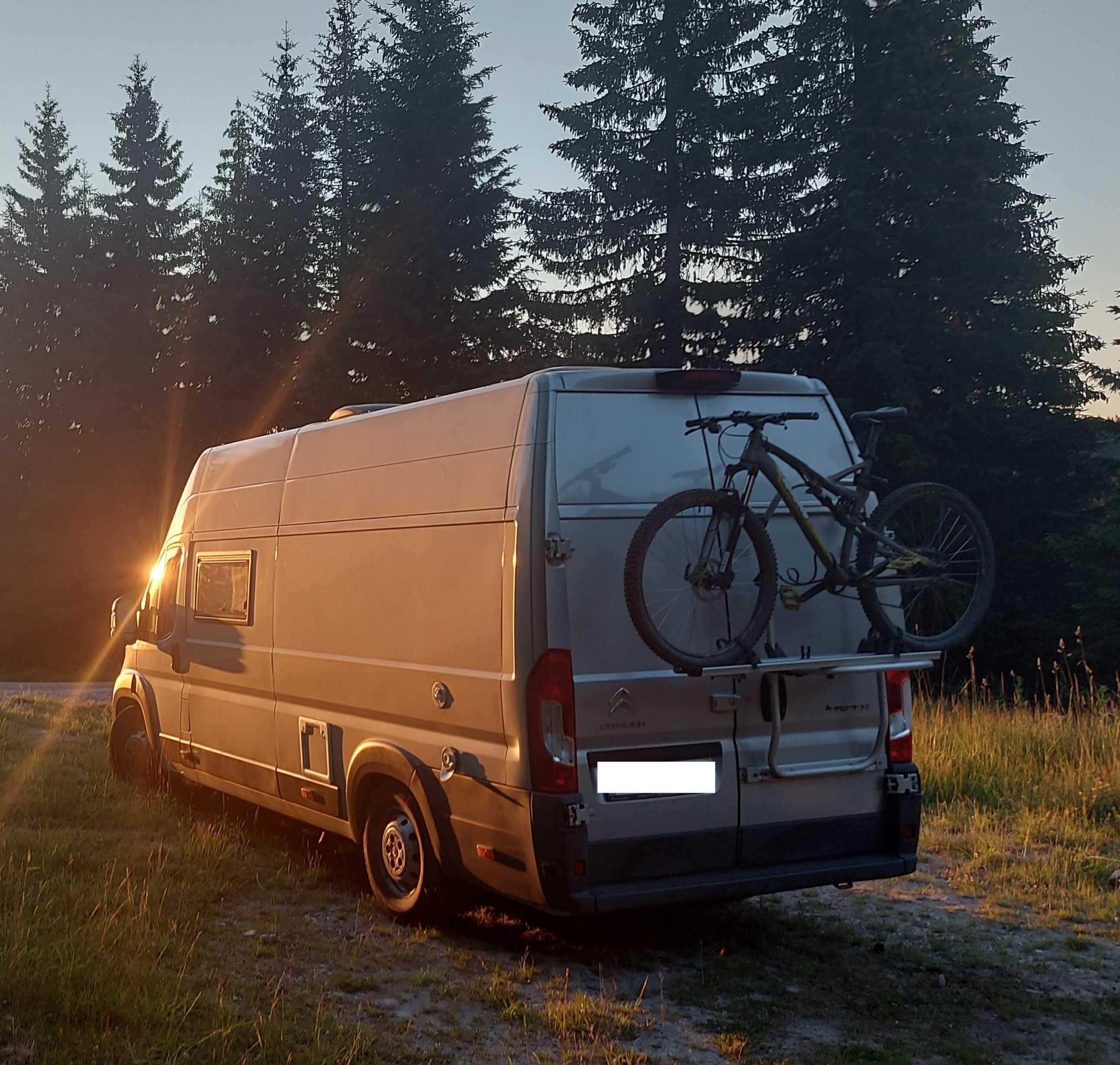 Багажник thule elite g2 van за колела за бус пежо, фиат или ситроен