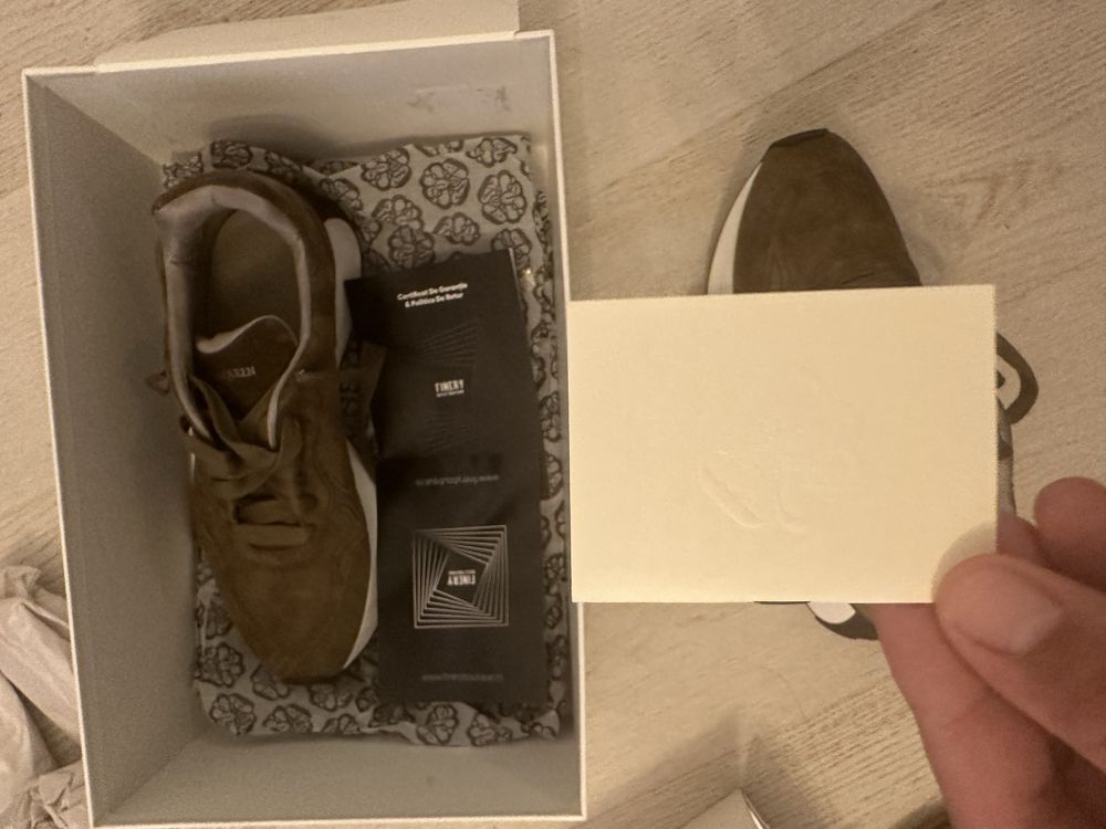 Alexander McQueen Sprint Runner Lace-Up Sneakers brown