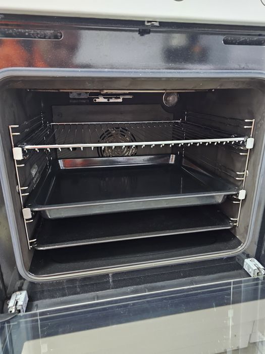 Black Friday Свободностояща печка Voss Electrolux  ELK 13030 HV