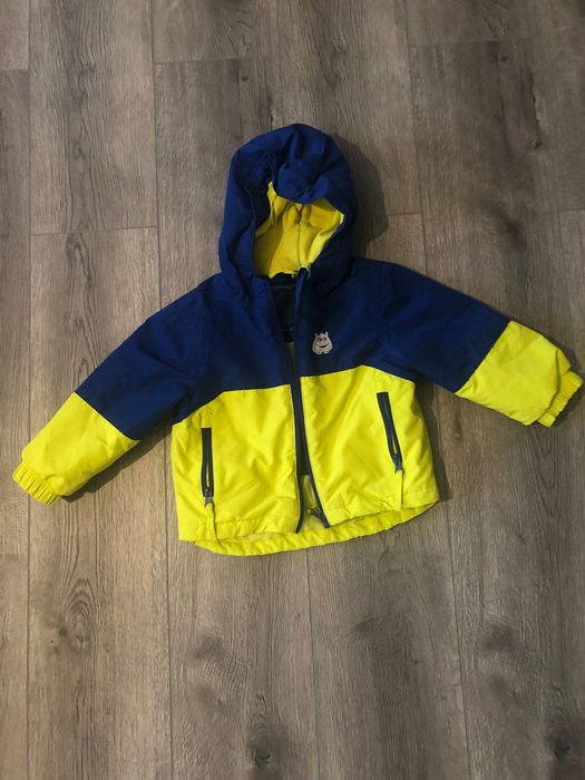 Geaca băiat 92-98 impecabila