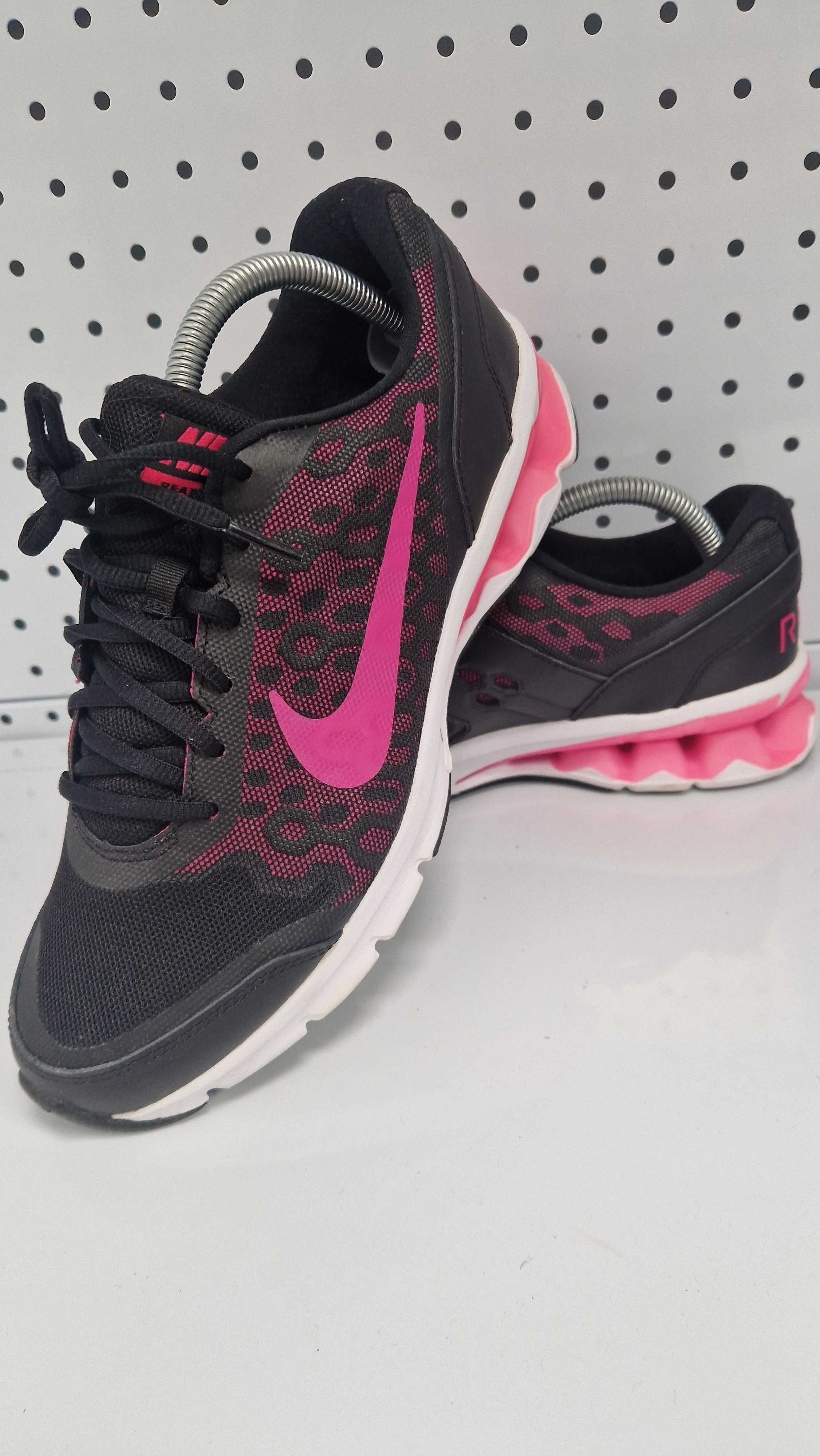 Оригинални дамски маратонки- Nike Fitsole Reax