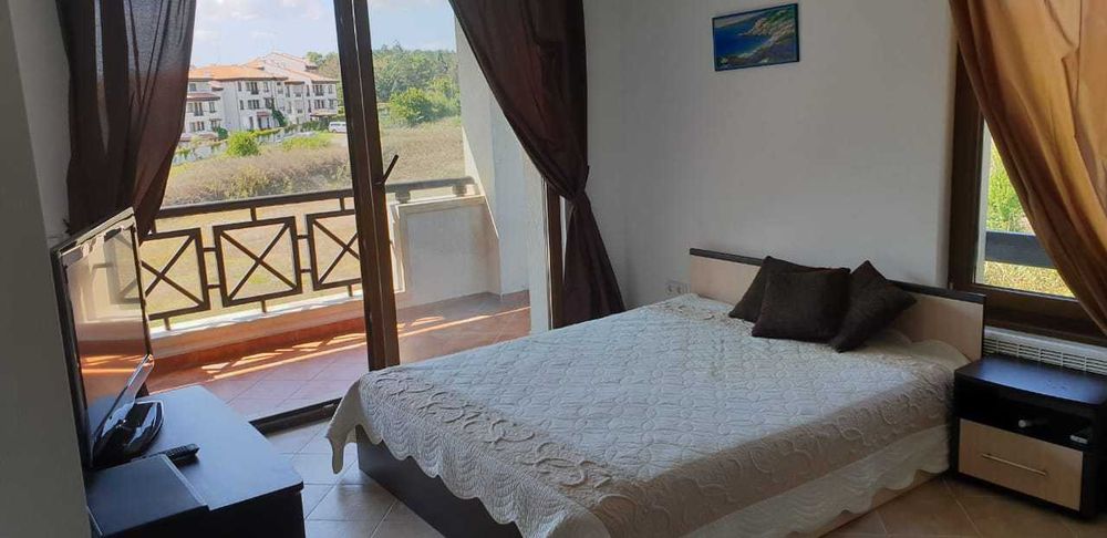 Апартаменти под наем Оазис Resort& Spa Лозенец, Burgas Beach Resort