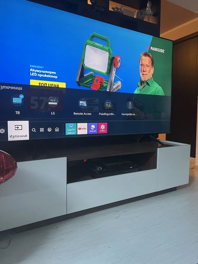 Samsung 82 ПЕРФЕКТЕН 2250лв