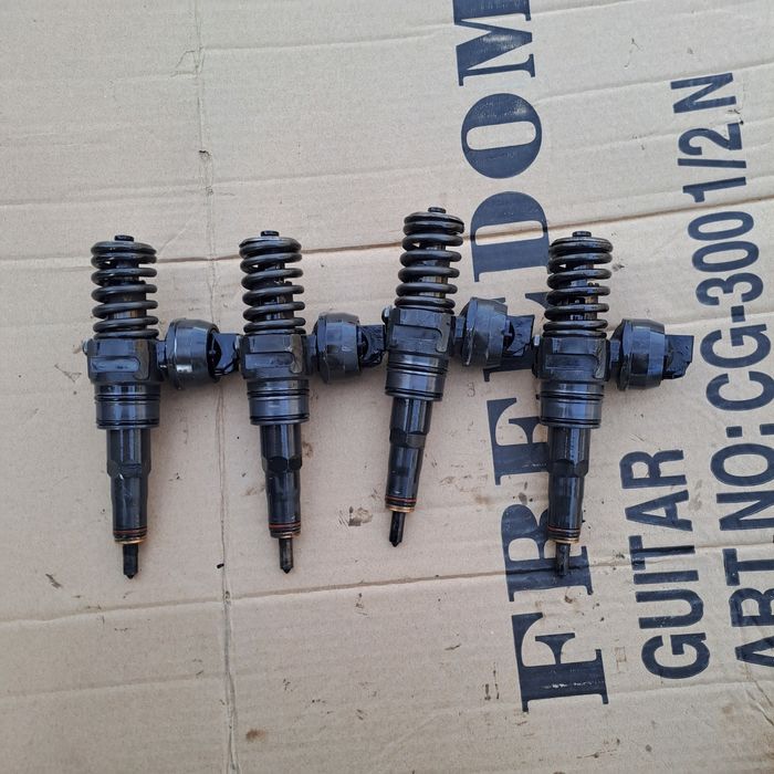 Injectoare vw Passat b 6 1.9 TDI BKC BXE BLS in stare buna de 
Volksw