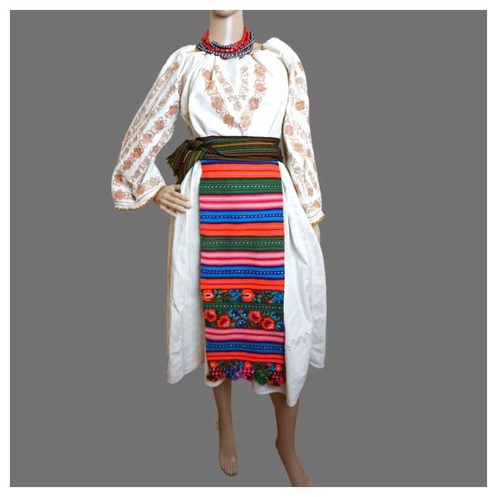 Costum popular vechi din Bistrita Nasaud masura M-L