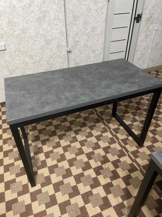 Ish Stoli sotiladi skidka donasi 350 ming