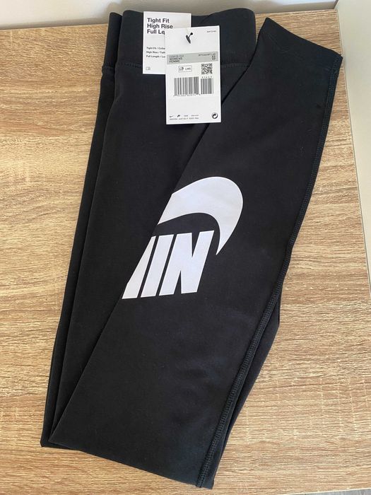 Нови дамски дрехи Nike / H&M / Bershka / Local Heroes / Bark