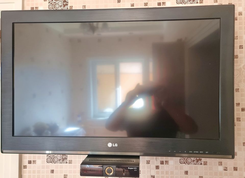 Телевизор сотилади. LCD