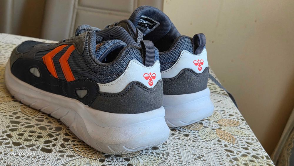 Маратонки Hummel номер 41