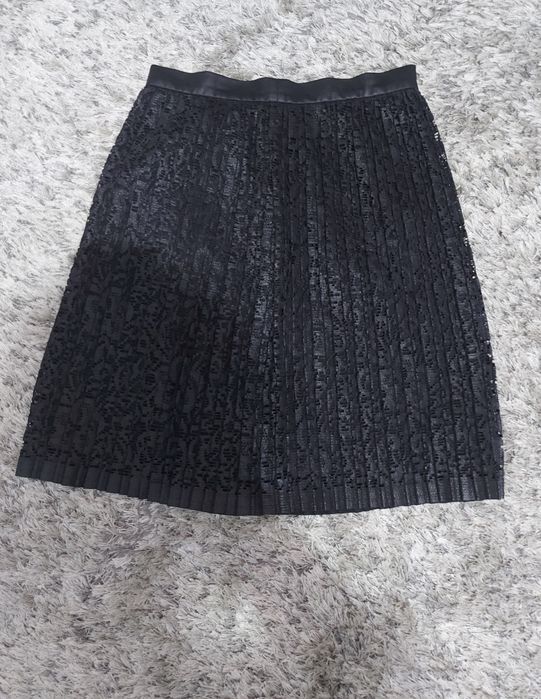 Fusta neagra dama office/eleganta/material deosebit mas S/M mic.