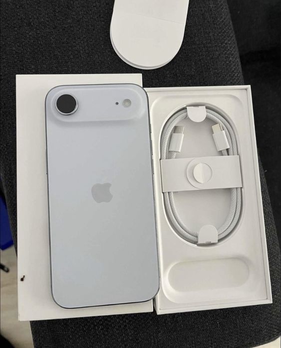 iPhone 17 Air 256GB SKY BLUE