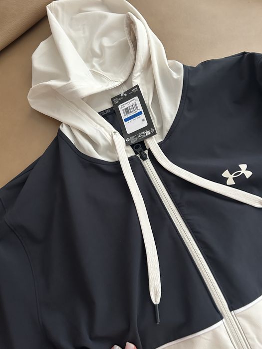 Ново яке /горнище Undr Armr