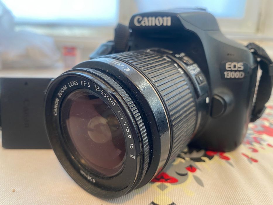 Фотоаппарат Canon 1300d срочно сатылады
