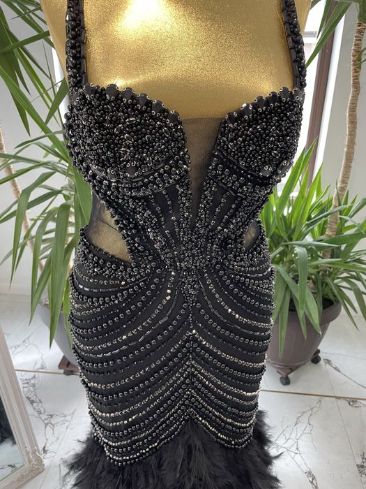 Rochie nasa pietre si pene bijuterie