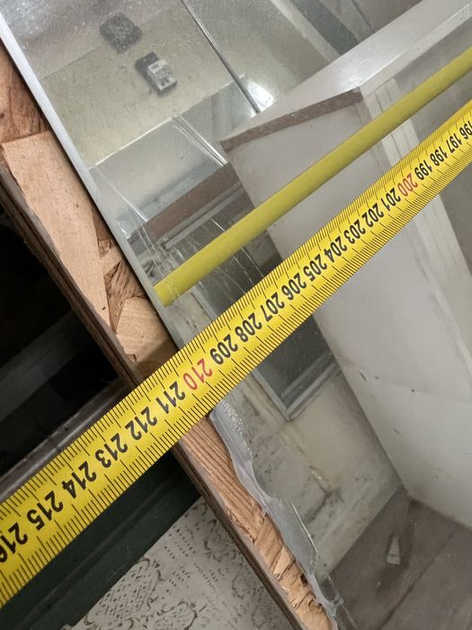 Oglinda perete pentru bar,salon infrumusetare ,etc