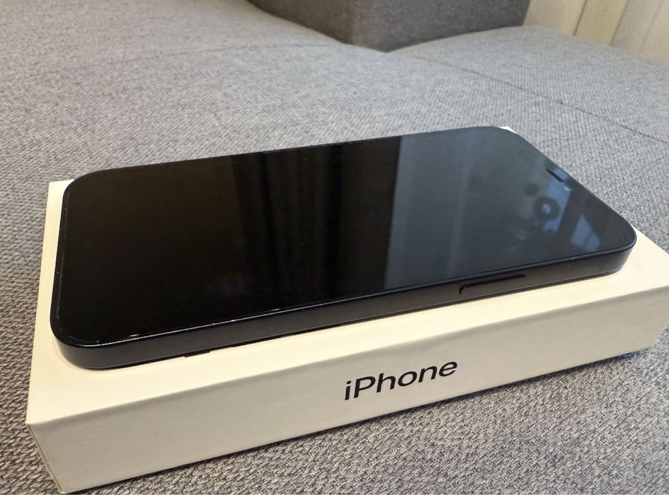 Iphone 12  64GB отличен !