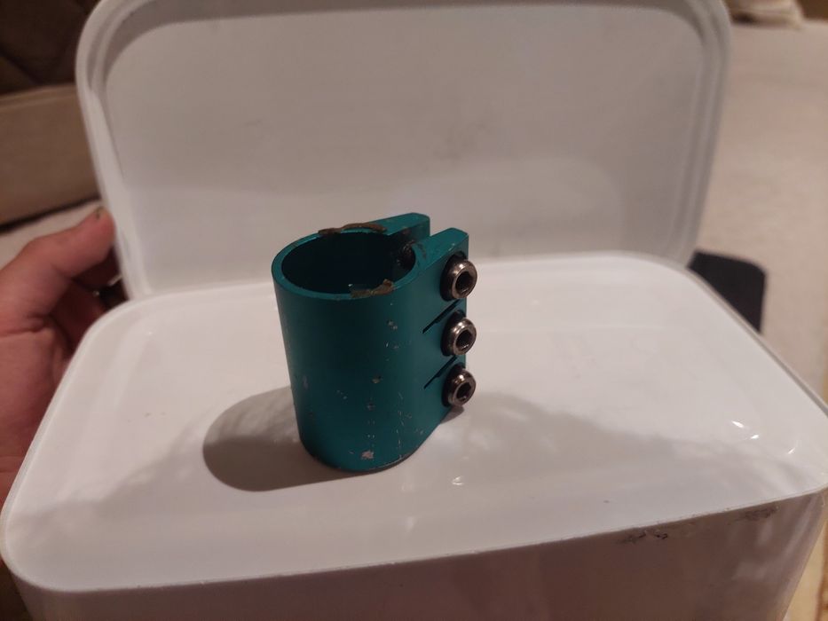 Зажим 3 болтовый