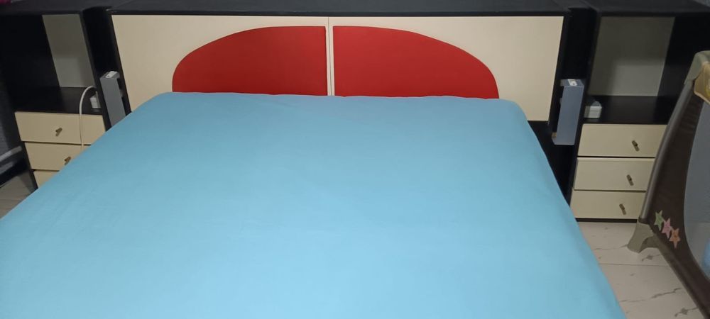 Спалня с ракла и шкафчета