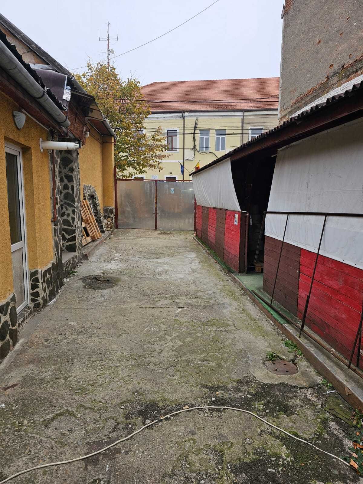 Inchiriez casa, central, Marasesti 27