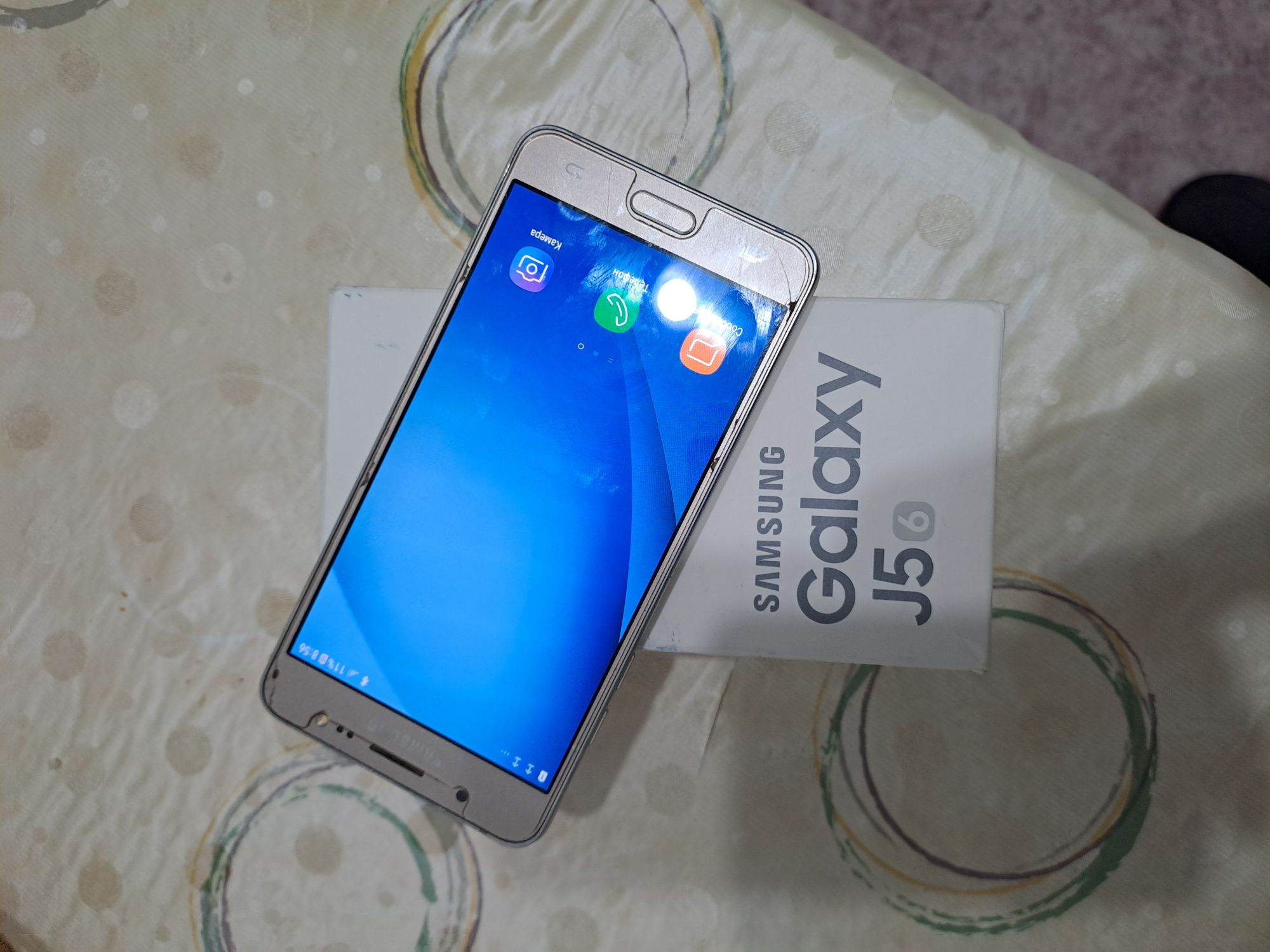 Продам самсунг j5. Samsung j5