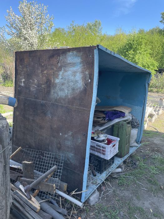 Металлический бак