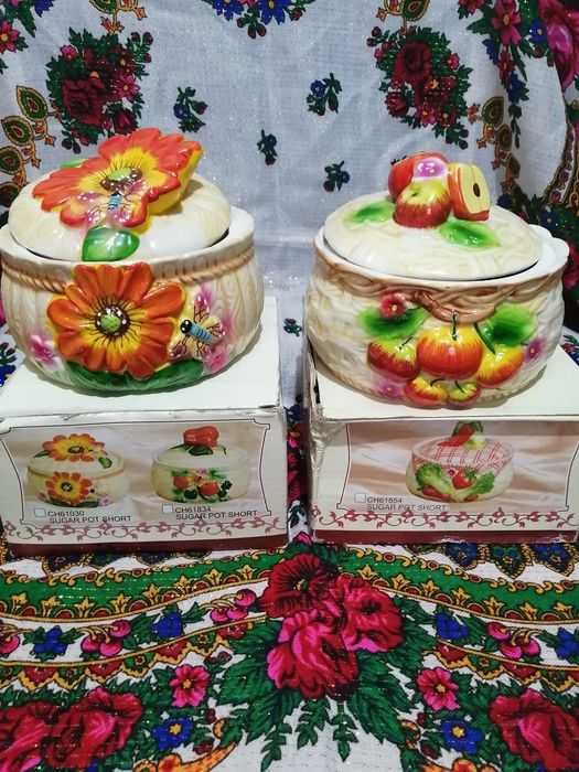 Продаются новые  вазочки.
