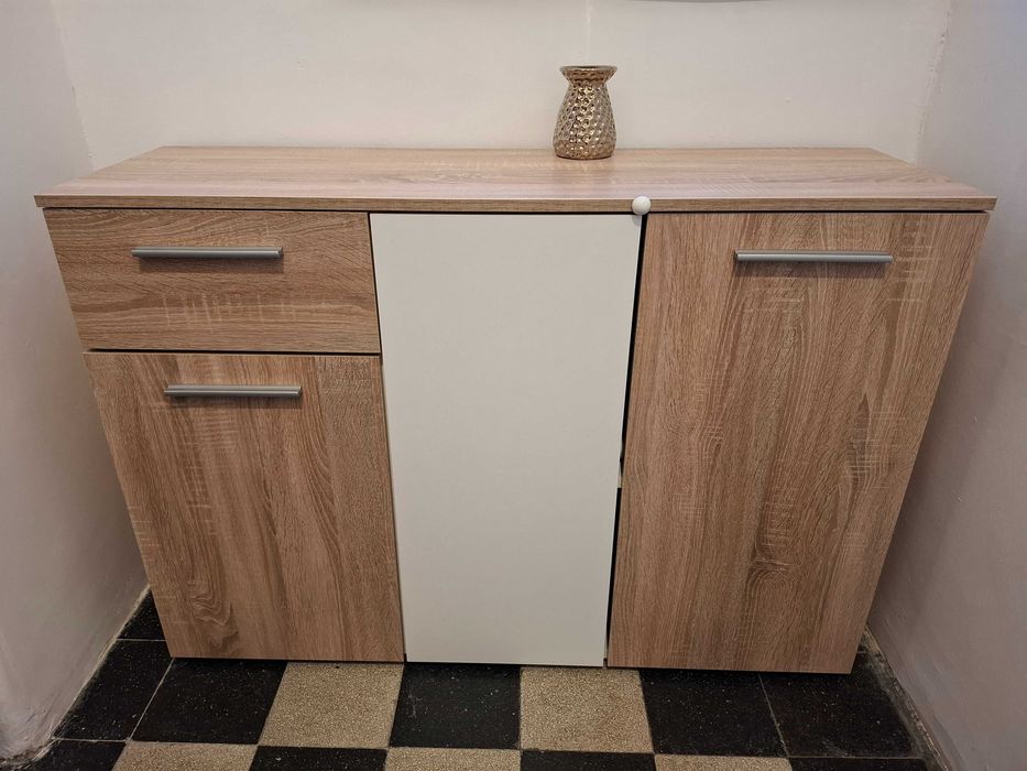 Biblioteca dormitor dulap haine Mobexpert, comoda TV, pat Ikea 160x200