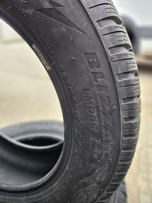 4бр. гуми bridgistone blizzak Lm 005, 225/60 R17