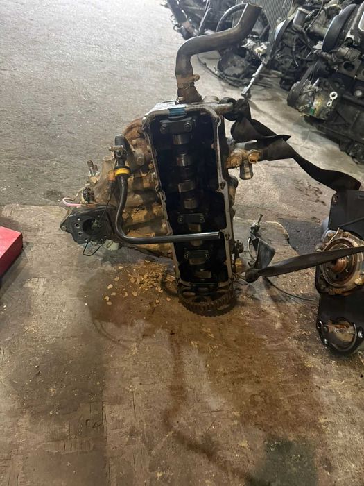 Головка блока цилиндров  на VW Ауди обьем 1.8 моно