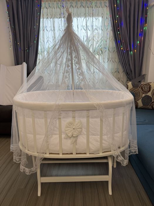 Pat bebe FAIRYTALE Mobexpert- saltea, așternut și baldachin incluse